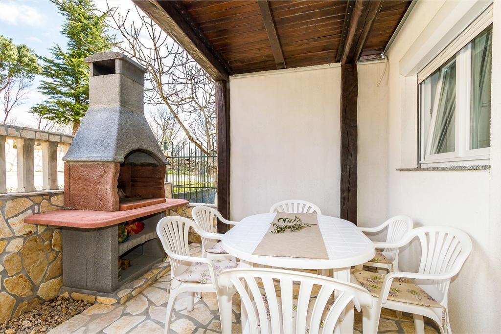 Apartmani Bregovec Maslenica Exterior foto